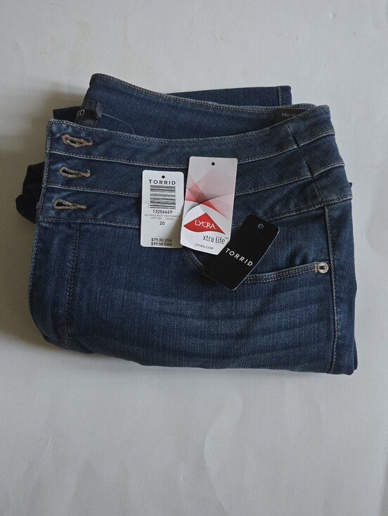 torrid Denim - NWT Torrid Premium Triple Waist Skinny Jeans Thames Wash 20R Smoothing